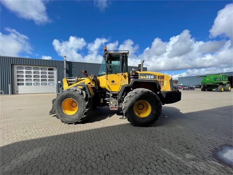 Radlader van het type Komatsu WA320-5, Gebrauchtmaschine in Ribe (Foto 8)