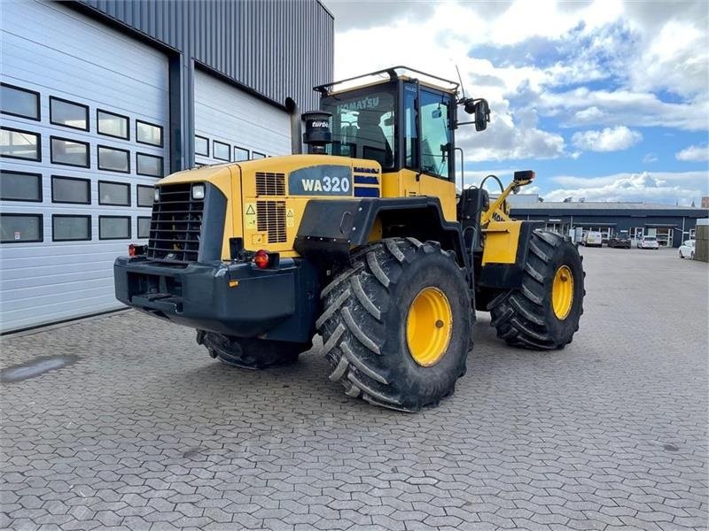 Radlader van het type Komatsu WA320-5, Gebrauchtmaschine in Ribe (Foto 4)