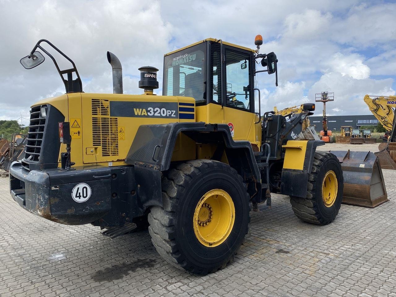 Radlader van het type Komatsu WA320-6, Gebrauchtmaschine in Skive (Foto 4)