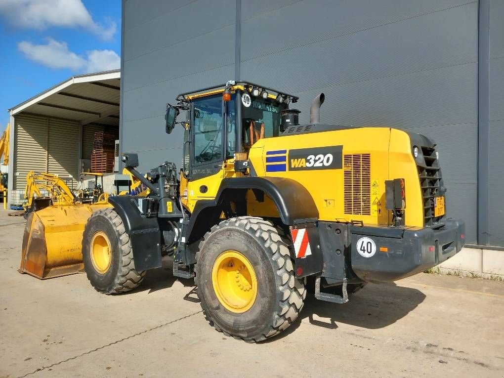 Radlader of the type Komatsu WA320-8E0, Gebrauchtmaschine in Overijse (Picture 4)