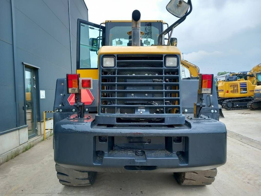 Radlader van het type Komatsu WA320PZ-6, Gebrauchtmaschine in Overijse (Foto 9)