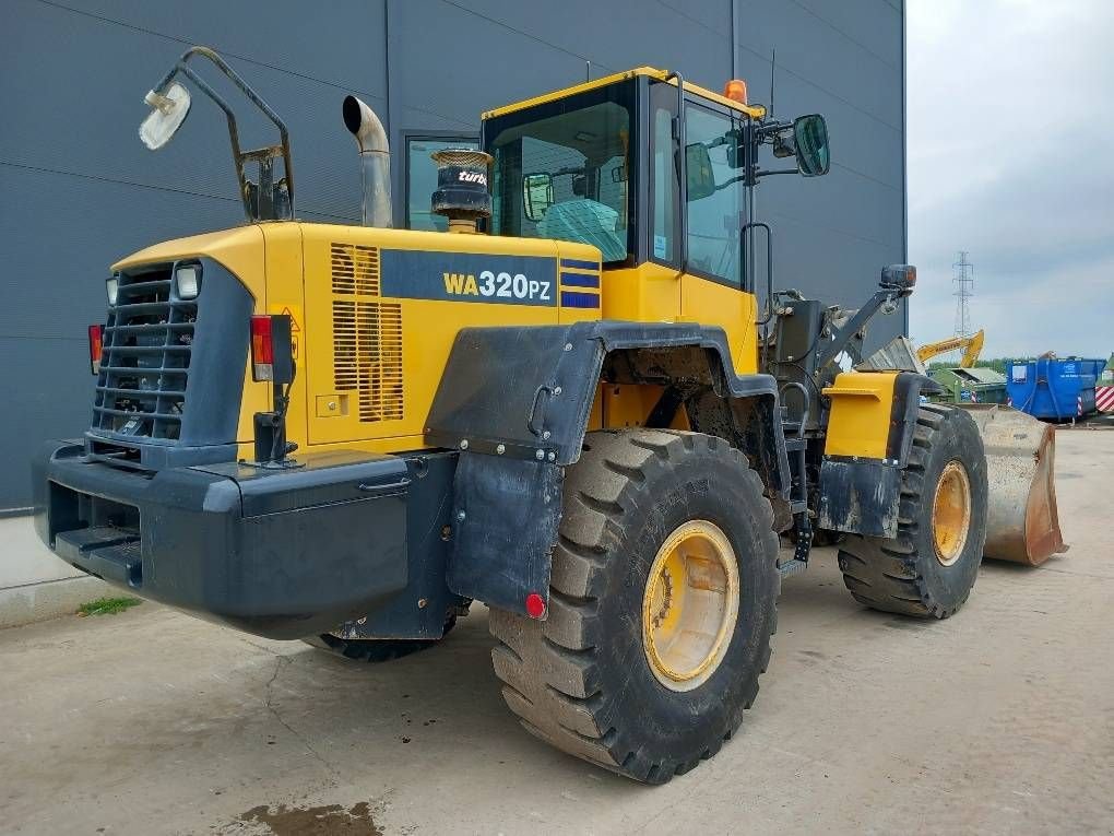 Radlader tip Komatsu WA320PZ-6, Gebrauchtmaschine in Overijse (Poză 9)