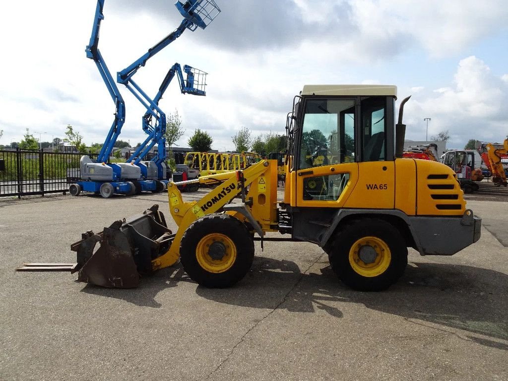 Radlader tip Komatsu WA65-3, Gebrauchtmaschine in Zutphen (Poză 5)