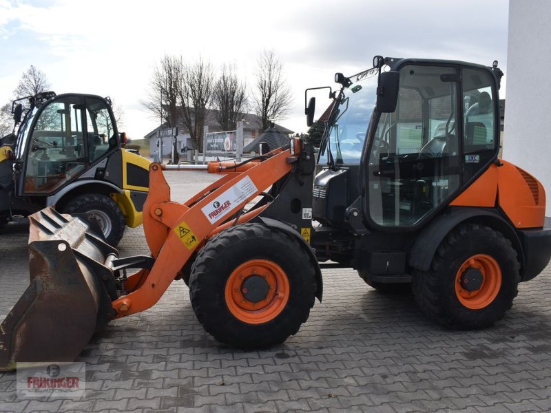 Radlader типа Komatsu WA70-7 mit Straßenzulassung, Gebrauchtmaschine в Putzleinsdorf