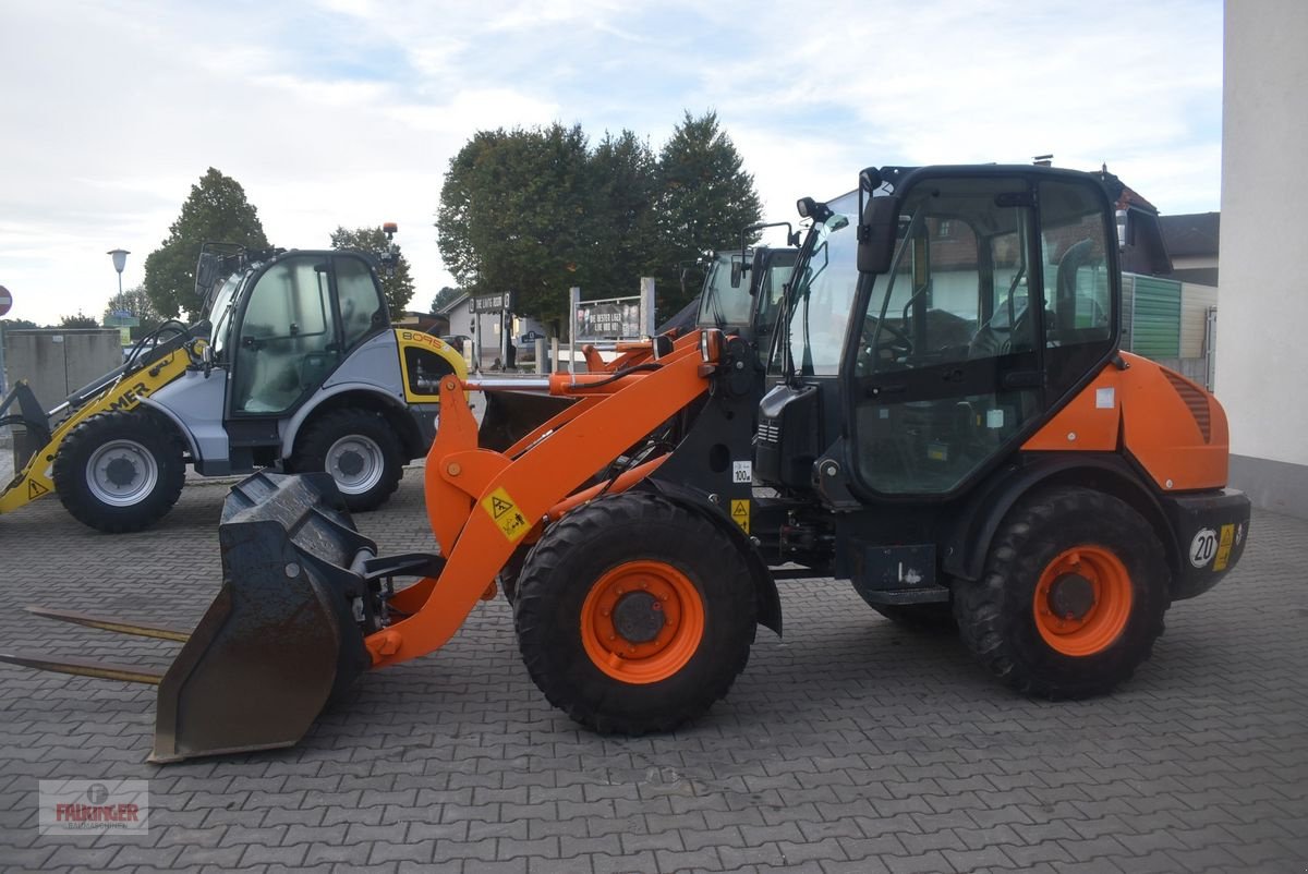 Radlader a típus Komatsu WA70-7 mit Straßenzulassung, Gebrauchtmaschine ekkor: Putzleinsdorf (Kép 1)