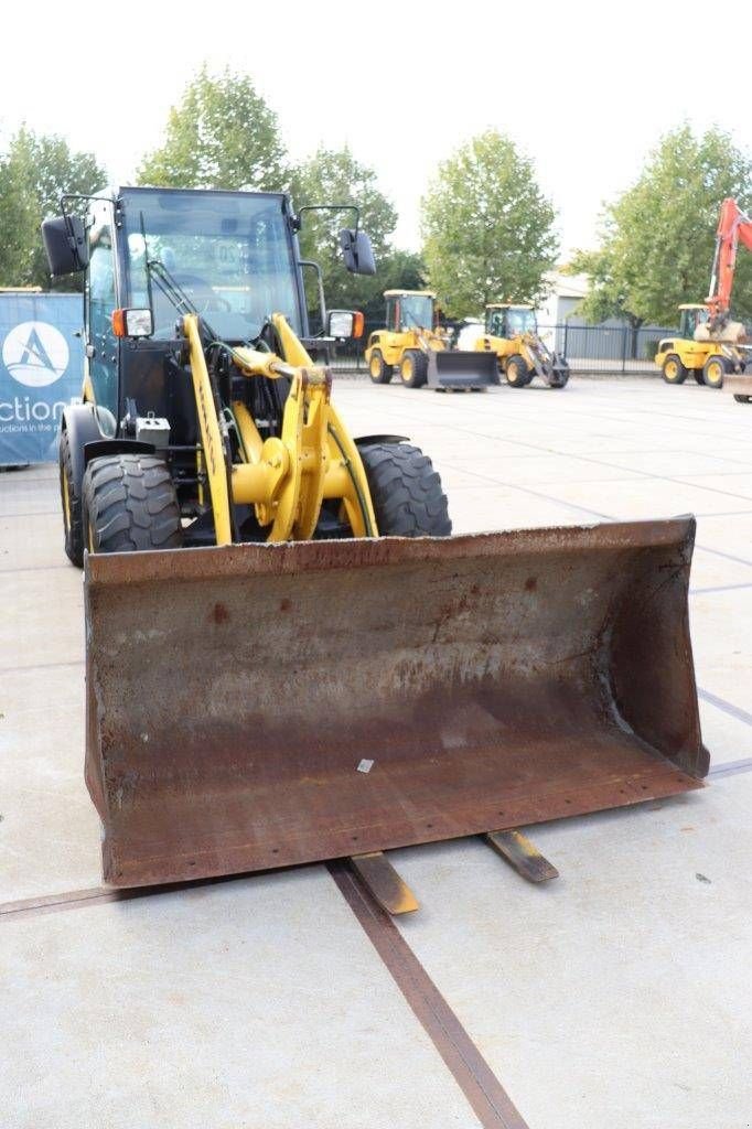 Radlader van het type Komatsu WA70-7, Gebrauchtmaschine in Antwerpen (Foto 8)