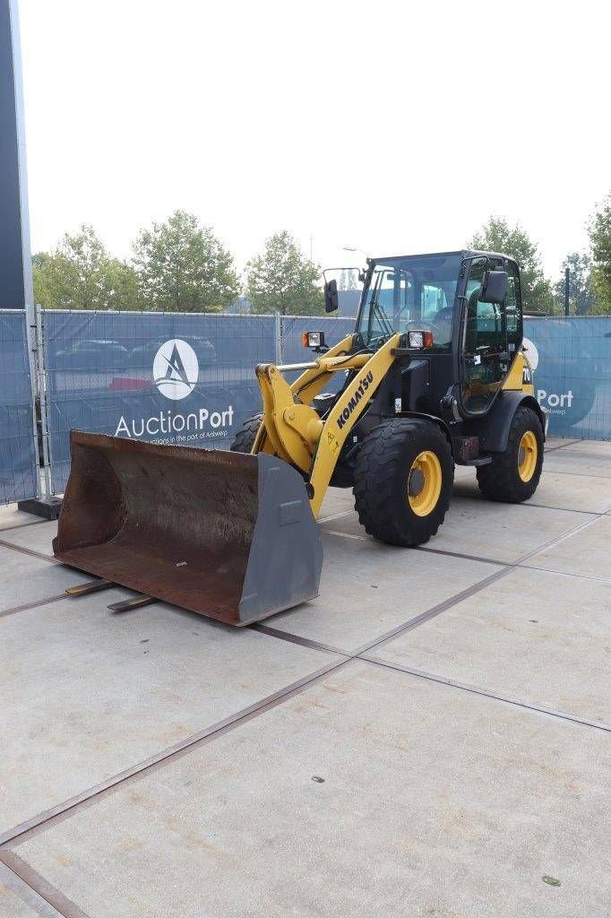 Radlader des Typs Komatsu WA70-7, Gebrauchtmaschine in Antwerpen (Bild 10)