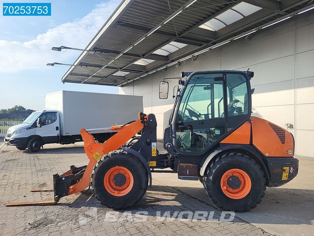 Radlader van het type Komatsu WA70-7, Gebrauchtmaschine in Veghel (Foto 3)