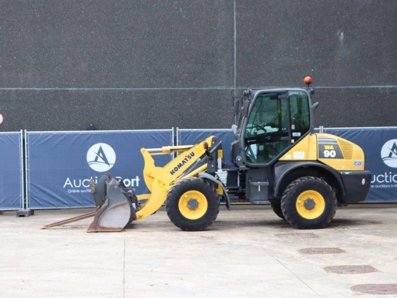 Radlader tipa Komatsu WA90-6, Gebrauchtmaschine u Antwerpen (Slika 1)