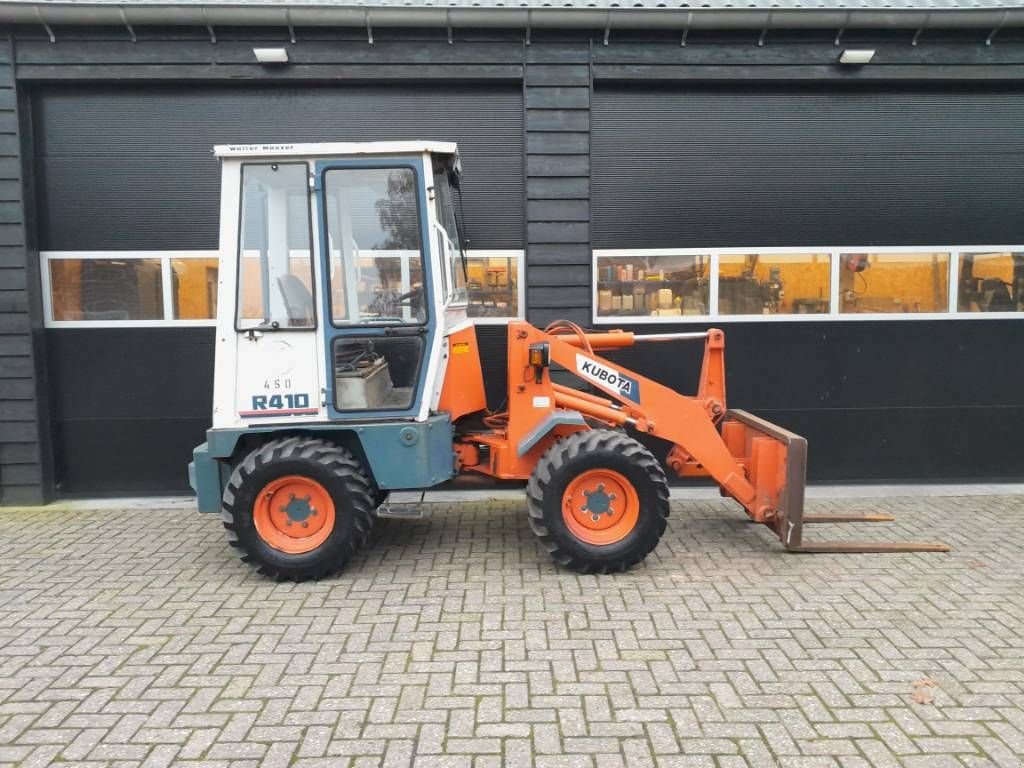 Radlader типа Kubota R 410 midishovel met bak en vorken, Gebrauchtmaschine в Ederveen (Фотография 7)