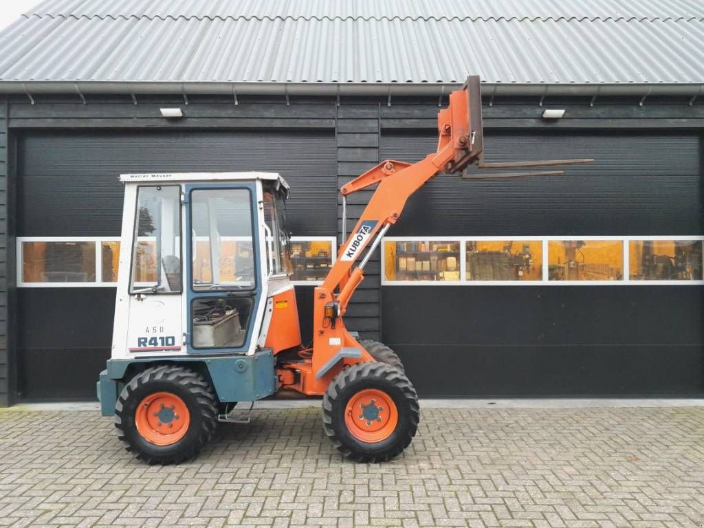 Radlader типа Kubota R 410 midishovel met bak en vorken, Gebrauchtmaschine в Ederveen (Фотография 9)