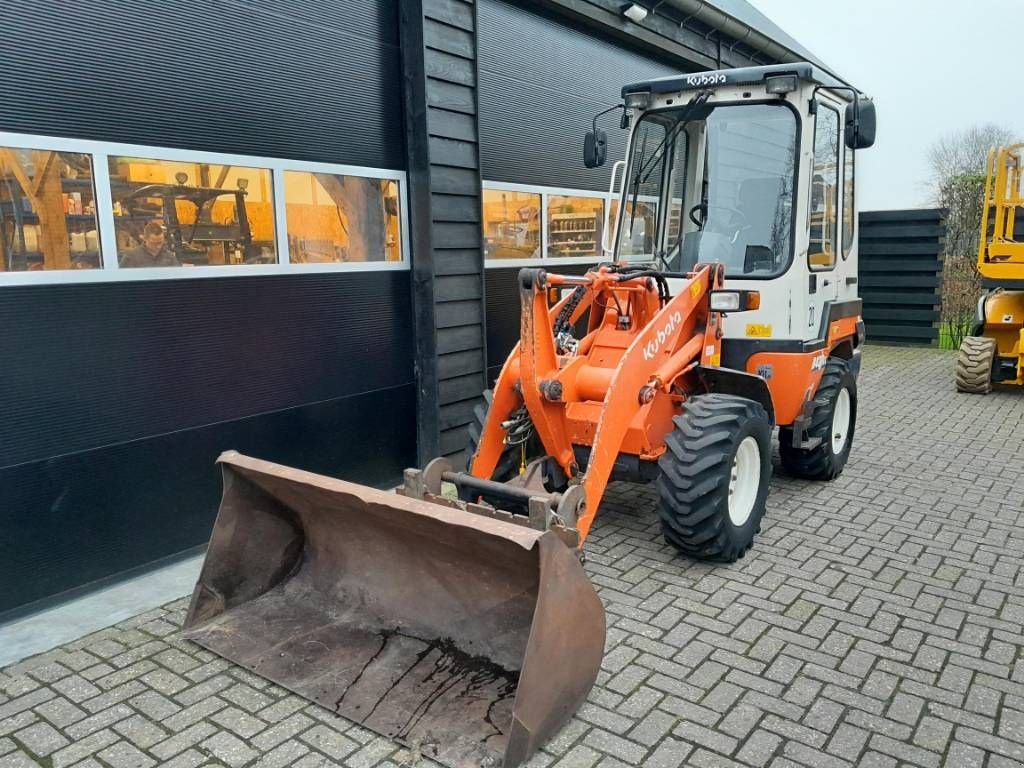 Radlader του τύπου Kubota R 420 midi shovel met bak en vorken, Gebrauchtmaschine σε Ederveen (Φωτογραφία 4)