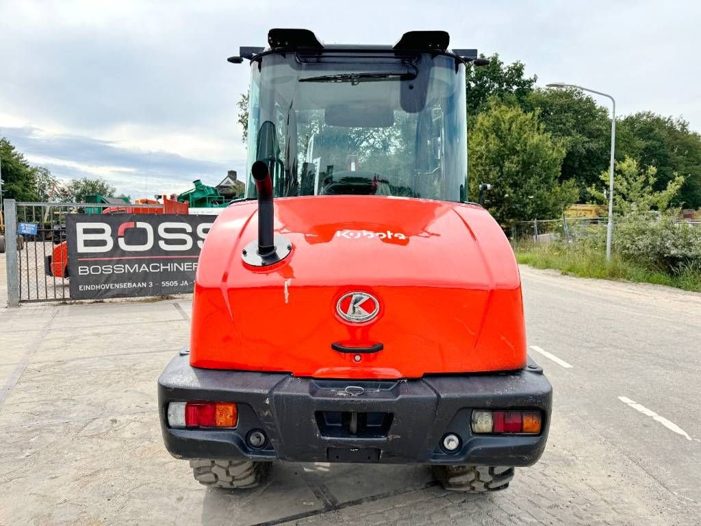 Radlader del tipo Kubota R065 - Bucket + Forks / 2542 Hours, Gebrauchtmaschine In Veldhoven (Immagine 4)