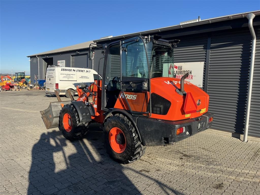 Radlader от тип Kubota R085 Centralsmørring skovl og gafler, Gebrauchtmaschine в Rønnede (Снимка 2)