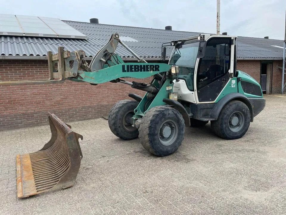 Radlader des Typs Liebherr 508 Compact Shovel Loader, Gebrauchtmaschine in Lunteren (Bild 1)