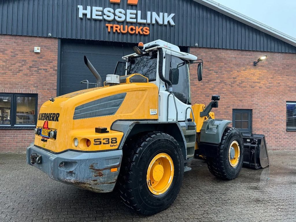 Radlader of the type Liebherr 538 2 plus 1 Hoogkiepbak 40KM NL Machine, Gebrauchtmaschine in Saasveld (Picture 4)