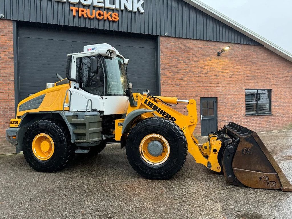 Radlader of the type Liebherr 538 2 plus 1 Hoogkiepbak 40KM NL Machine, Gebrauchtmaschine in Saasveld (Picture 11)