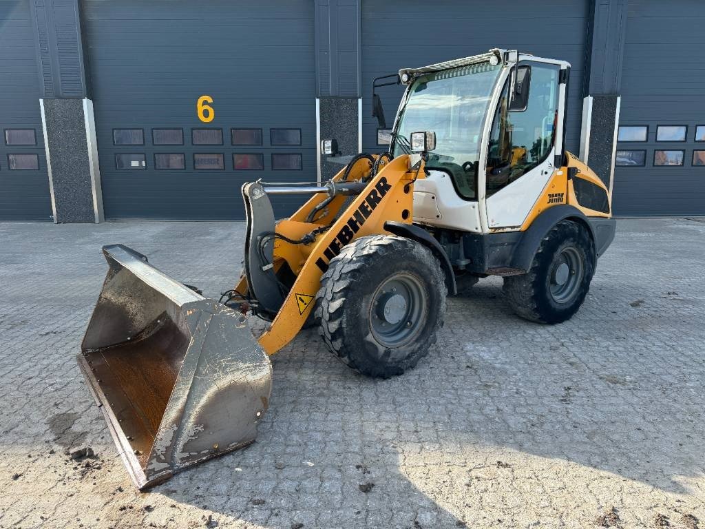 Radlader van het type Liebherr L506 C, Gebrauchtmaschine in Vojens (Foto 2)