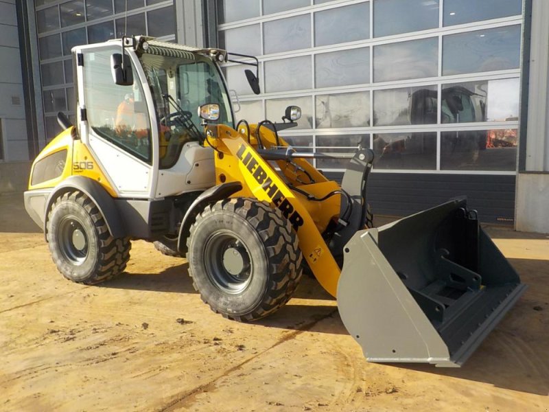 Radlader of the type Liebherr l506C, Gebrauchtmaschine in Casic (Picture 1)