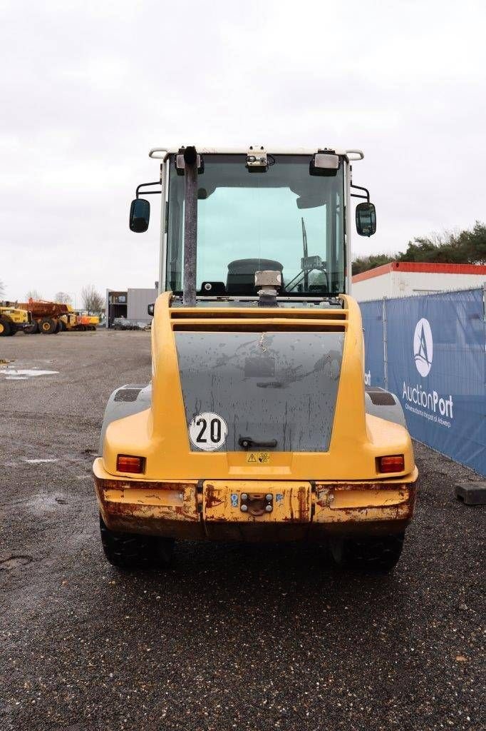 Radlader des Typs Liebherr L507, Gebrauchtmaschine in Antwerpen (Bild 5)