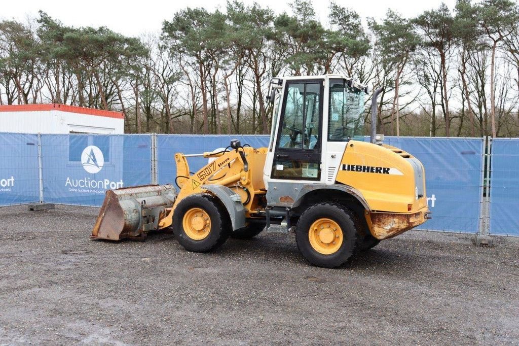 Radlader Türe ait Liebherr L507, Gebrauchtmaschine içinde Antwerpen (resim 3)