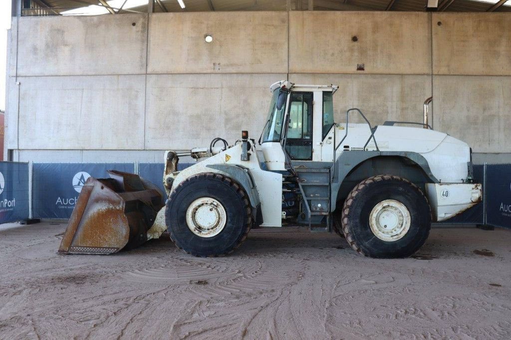 Radlader del tipo Liebherr L564, Gebrauchtmaschine In Antwerpen (Immagine 2)