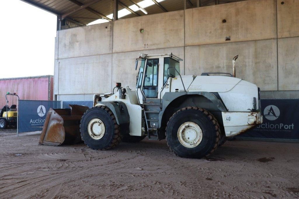 Radlader del tipo Liebherr L564, Gebrauchtmaschine In Antwerpen (Immagine 3)