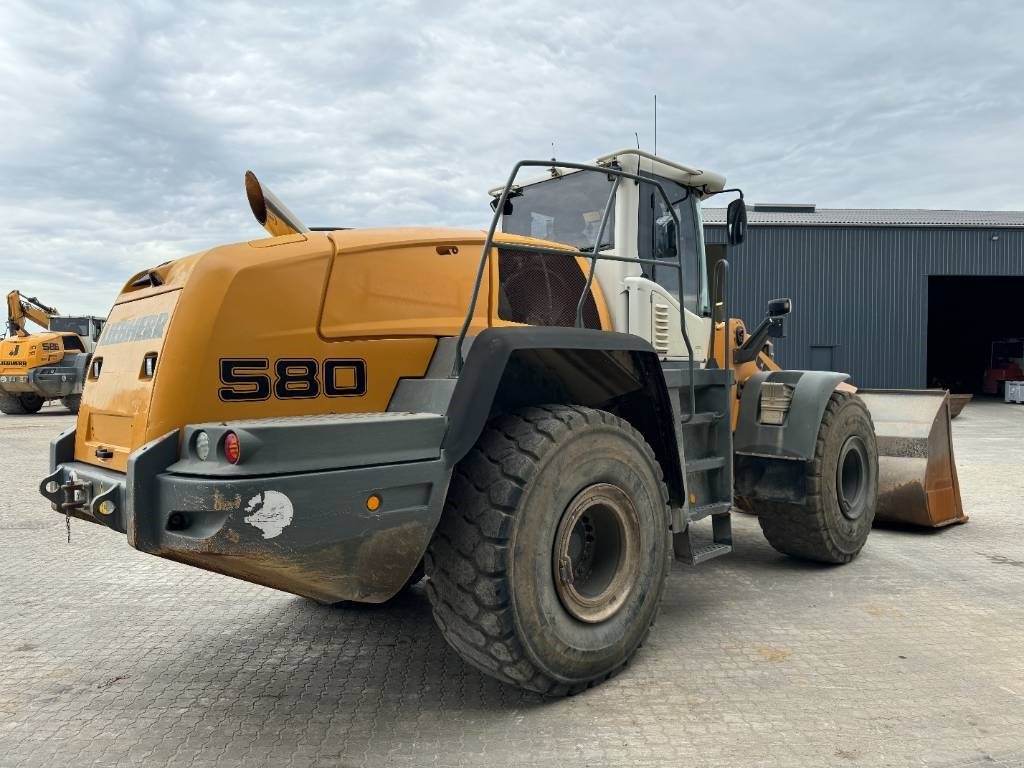 Radlader van het type Liebherr L580, Gebrauchtmaschine in Vojens (Foto 4)