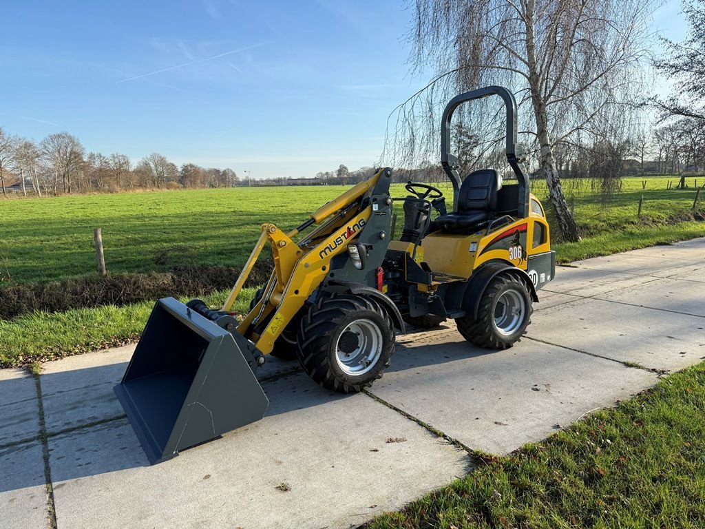 Radlader del tipo Mustang AL306, Gebrauchtmaschine en Lunteren (Imagen 2)