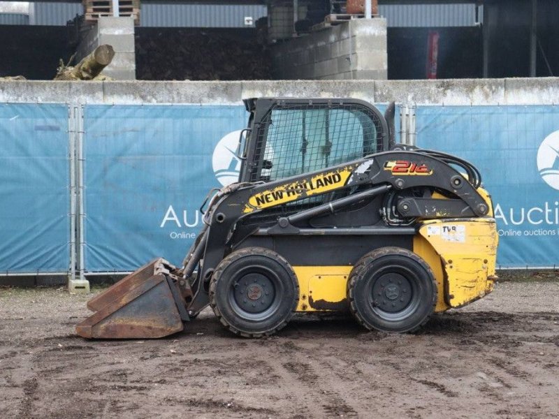 Radlader del tipo New Holland L218, Gebrauchtmaschine en Antwerpen (Imagen 1)