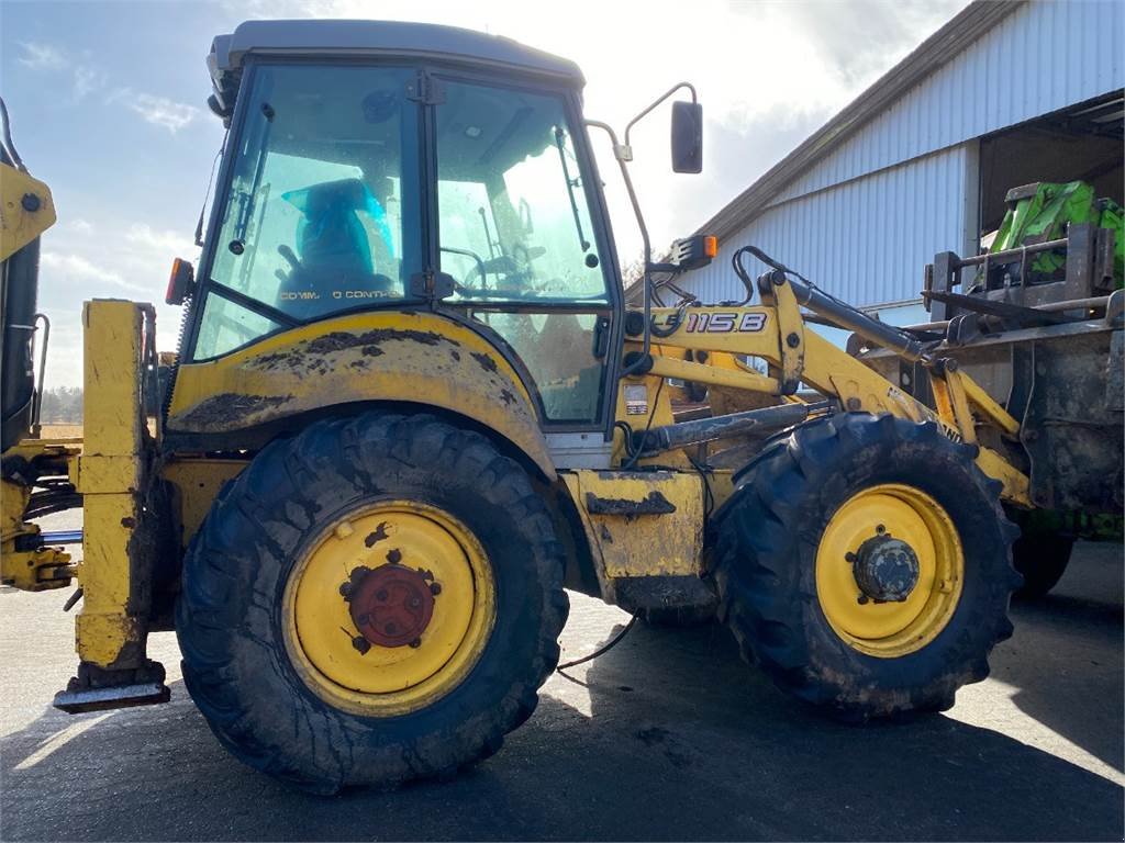 Radlader des Typs New Holland LB115B, Gebrauchtmaschine in Hemmet (Bild 12)