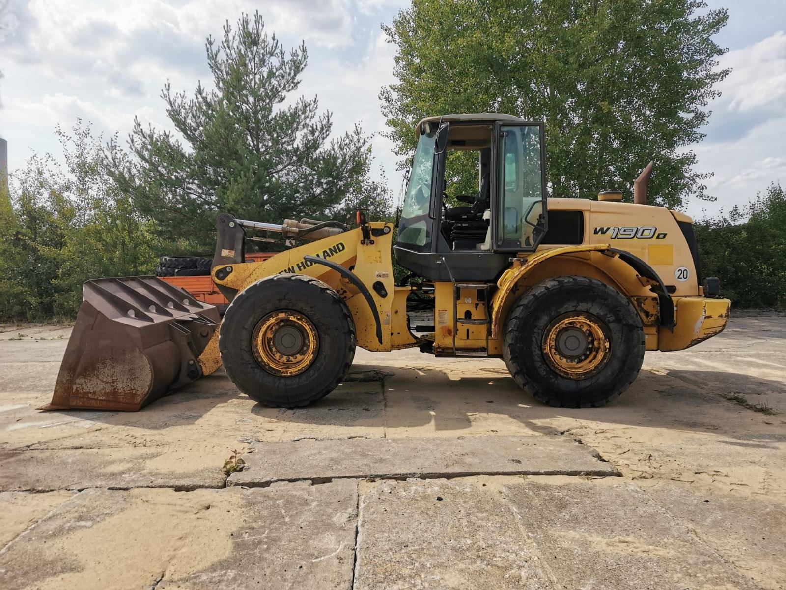 Radlader typu New Holland W 190 B, Gebrauchtmaschine w Nürnberg (Zdjęcie 4)