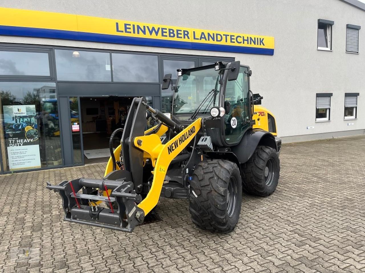 Radlader des Typs New Holland W 70 C, Neumaschine in Neuhof - Dorfborn (Bild 1)