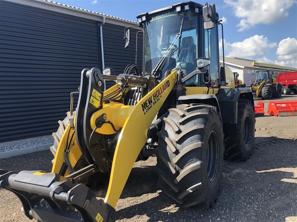 Radlader of the type New Holland W110D LR, Gebrauchtmaschine in Holstebro (Picture 1)