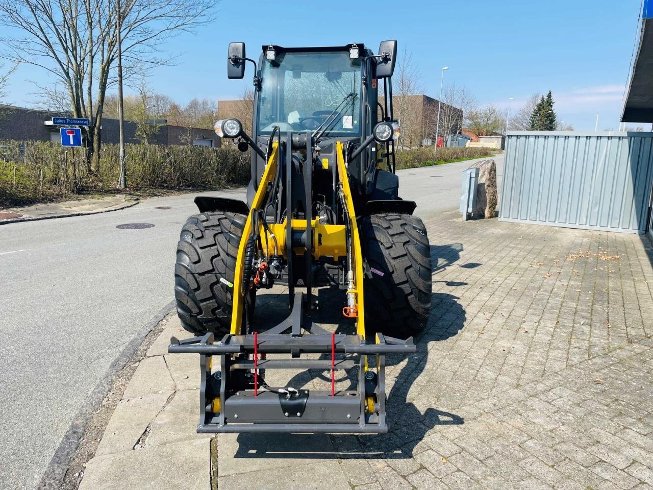 Radlader typu New Holland W80C LR-HS, Gebrauchtmaschine w Middelfart (Zdjęcie 6)