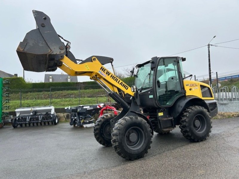 Radlader des Typs New Holland W80C, Gebrauchtmaschine in JOSSELIN (Bild 4)