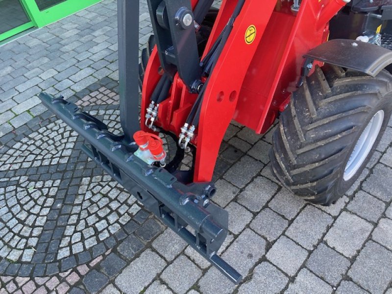 Radlader del tipo Schäffer Hoflader Typ 2028-2, Neumaschine In Gudensberg (Immagine 4)