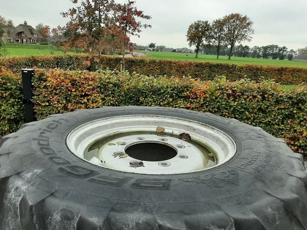 Radlader typu Sonstige BFGOODRICH 400/80-24, Neumaschine v Lunteren (Obrázok 2)