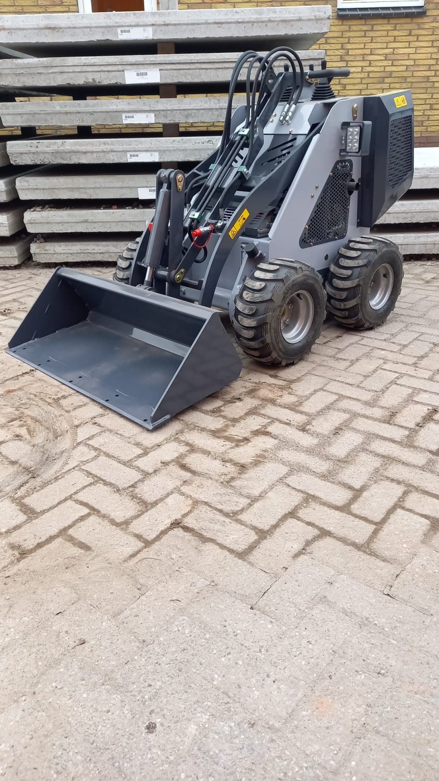 Radlader van het type Sonstige CMH 320, Neumaschine in Terschuur (Foto 8)