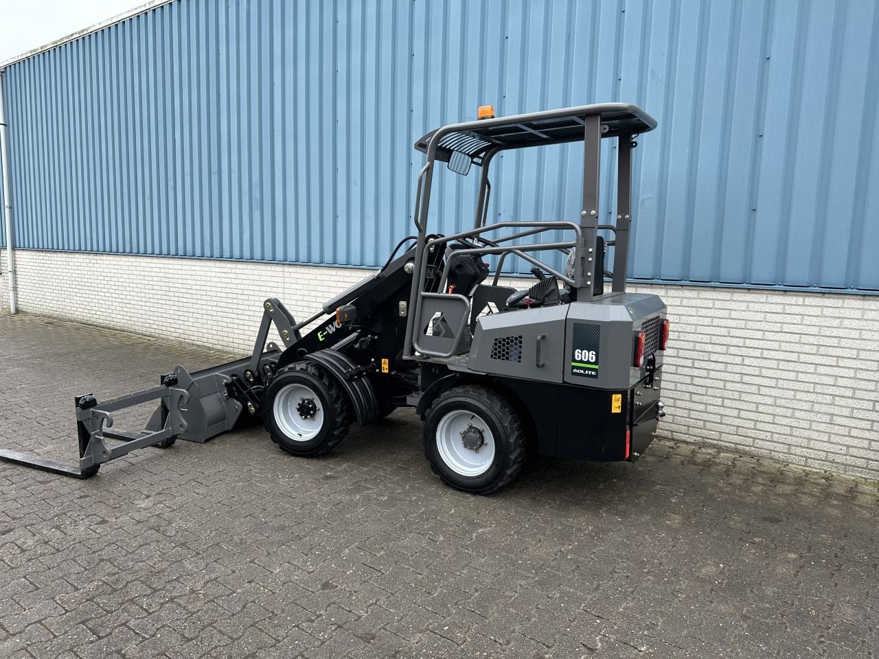 Radlader za tip Sonstige E- Wolf E-606, Gebrauchtmaschine u Nieuw-Weerdinge (Slika 3)