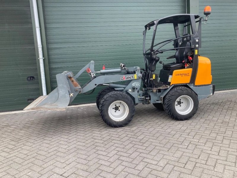 Radlader del tipo Sonstige Giant 332 stw extra met vacu&uuml;m vb, Gebrauchtmaschine en Scherpenzeel GLD