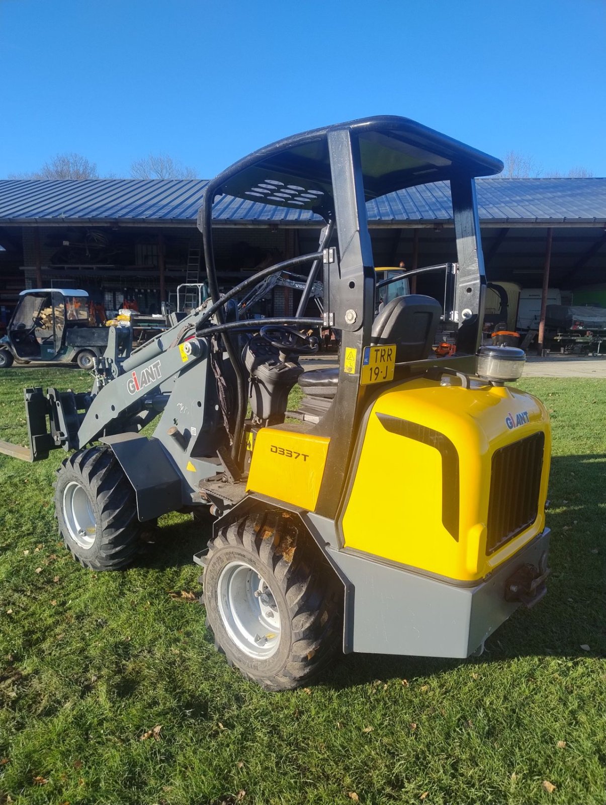 Radlader tip Sonstige Giant 337t, Gebrauchtmaschine in Veldhoven (Poză 2)