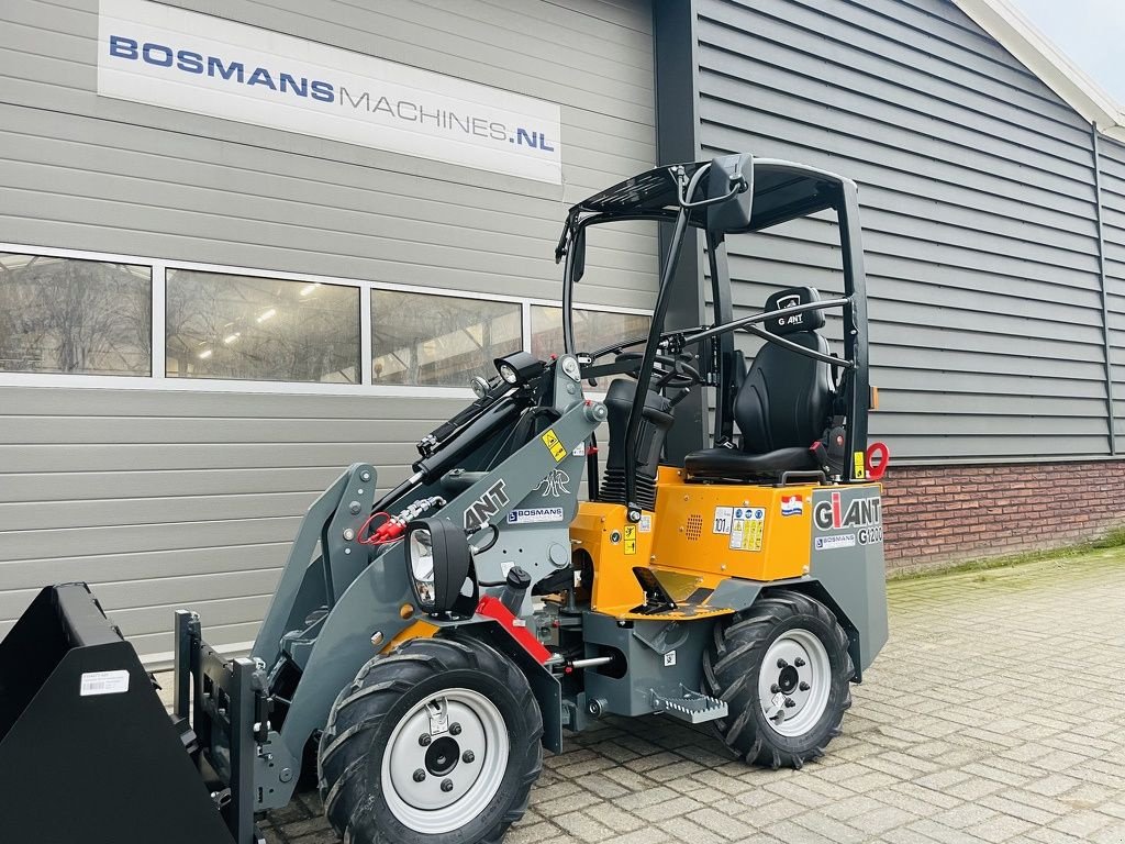 Radlader typu Sonstige Giant G1200 minishovel / kniklader NIEUW, Neumaschine w Neer (Zdjęcie 9)