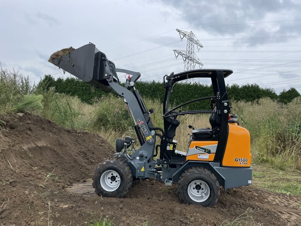 Radlader tipa Sonstige Giant G1500 X-TRA minishovel / kniklader BJ 2024 115 uur, Gebrauchtmaschine u Neer (Slika 4)