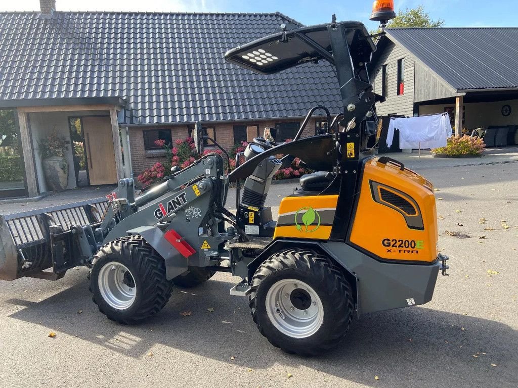 Radlader van het type Sonstige Giant G2200E X-tra, Gebrauchtmaschine in HA (Foto 4)