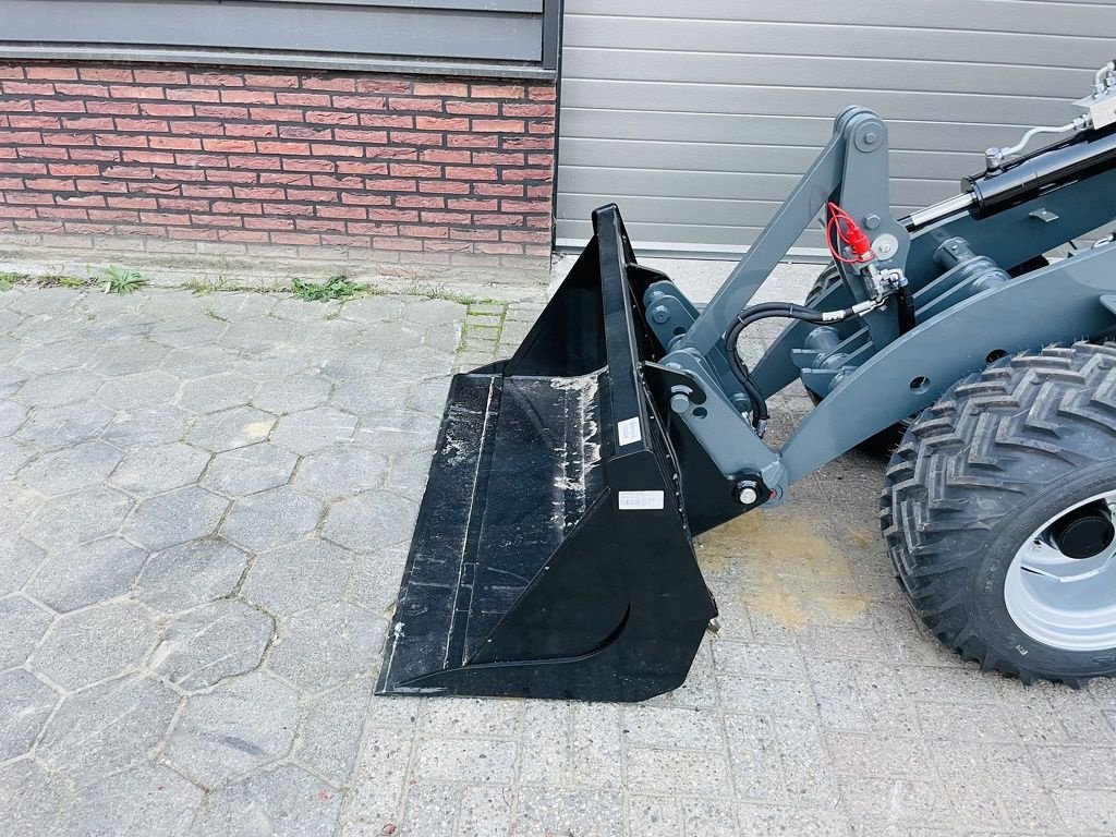 Radlader des Typs Sonstige Giant G2300 HD X-TRA minishovel / kniklader NIEUW, Neumaschine in Neer (Bild 8)