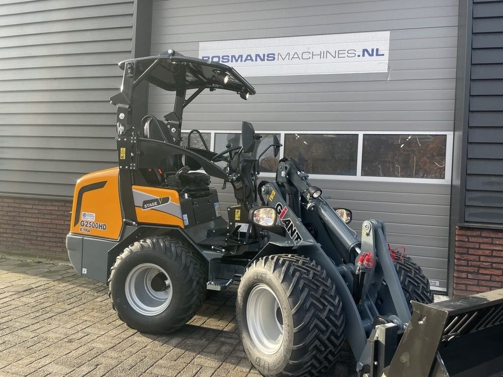 Radlader del tipo Sonstige Giant G2500 HD X-TRA minishovel 2.5 T vanaf &euro;68 per dag, Gebrauchtmaschine en Neer (Imagen 3)