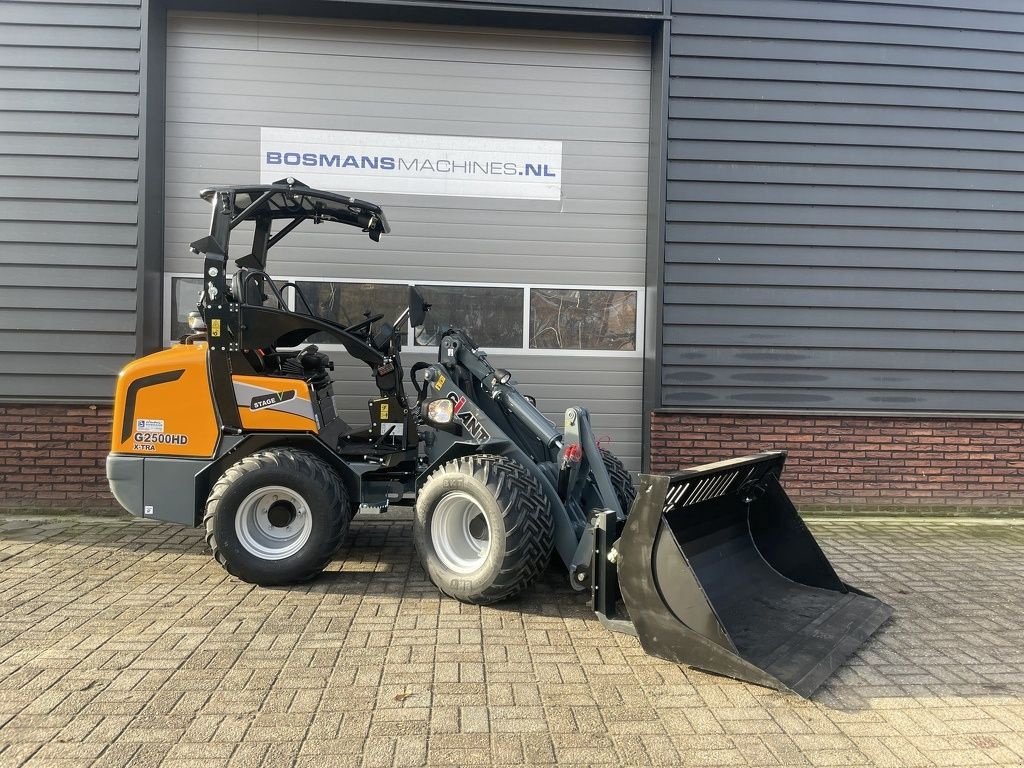 Radlader tipa Sonstige Giant G2500 HD X-TRA minishovel 2.5 T vanaf &euro;68 per dag, Gebrauchtmaschine u Neer (Slika 1)