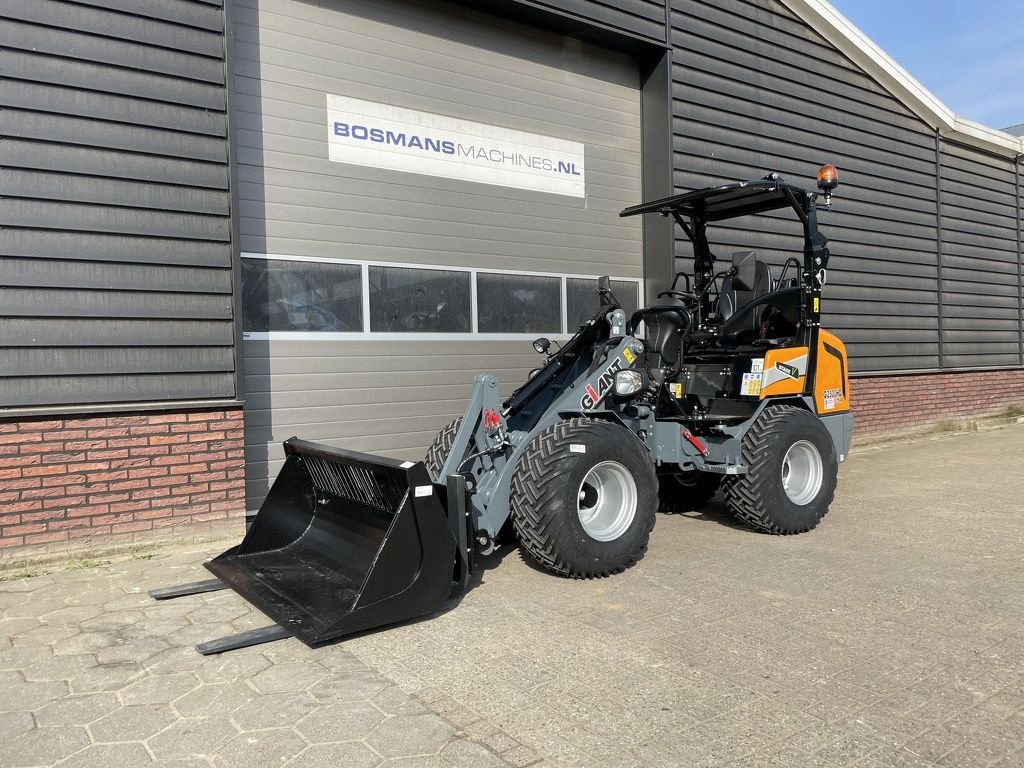 Radlader typu Sonstige Giant G2500 HD X-TRA minishovel NIEUW, Neumaschine v Neer (Obrázek 4)