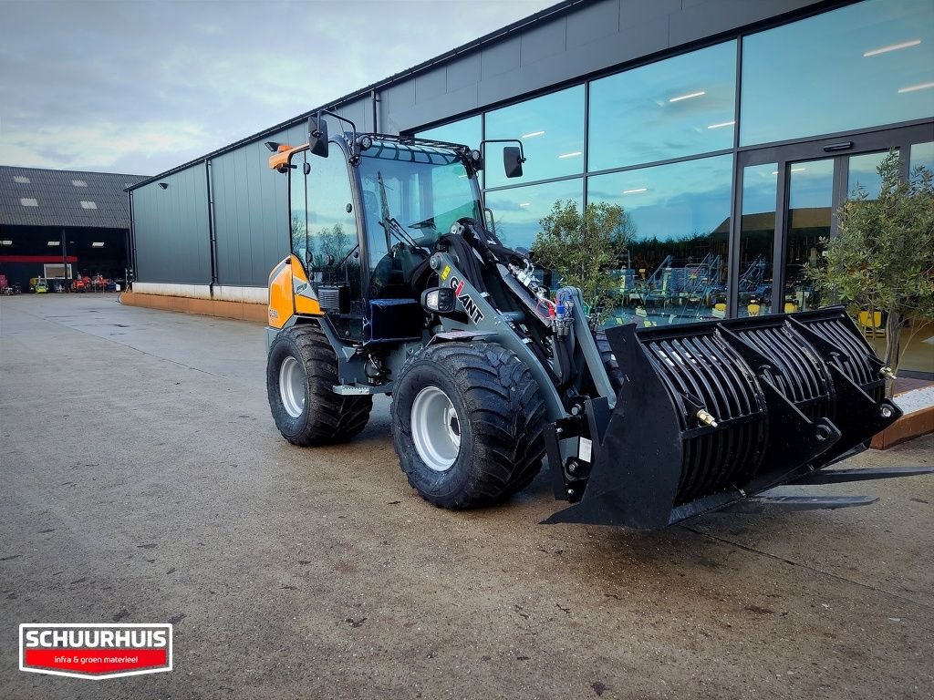 Radlader del tipo Sonstige Giant G3500 XTRA, Neumaschine en Oldebroek (Imagen 2)